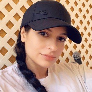 Meet your Posher, Elleni